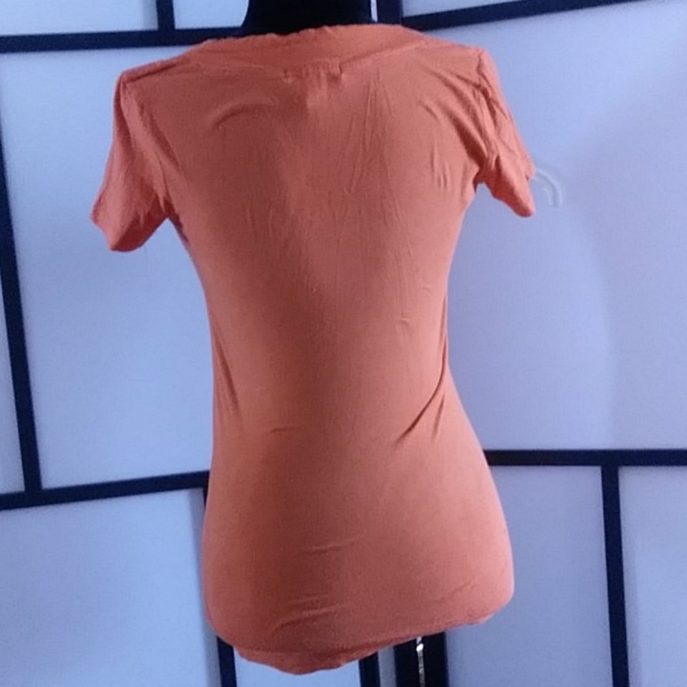 Orange V-neck - Picture 3 of 4